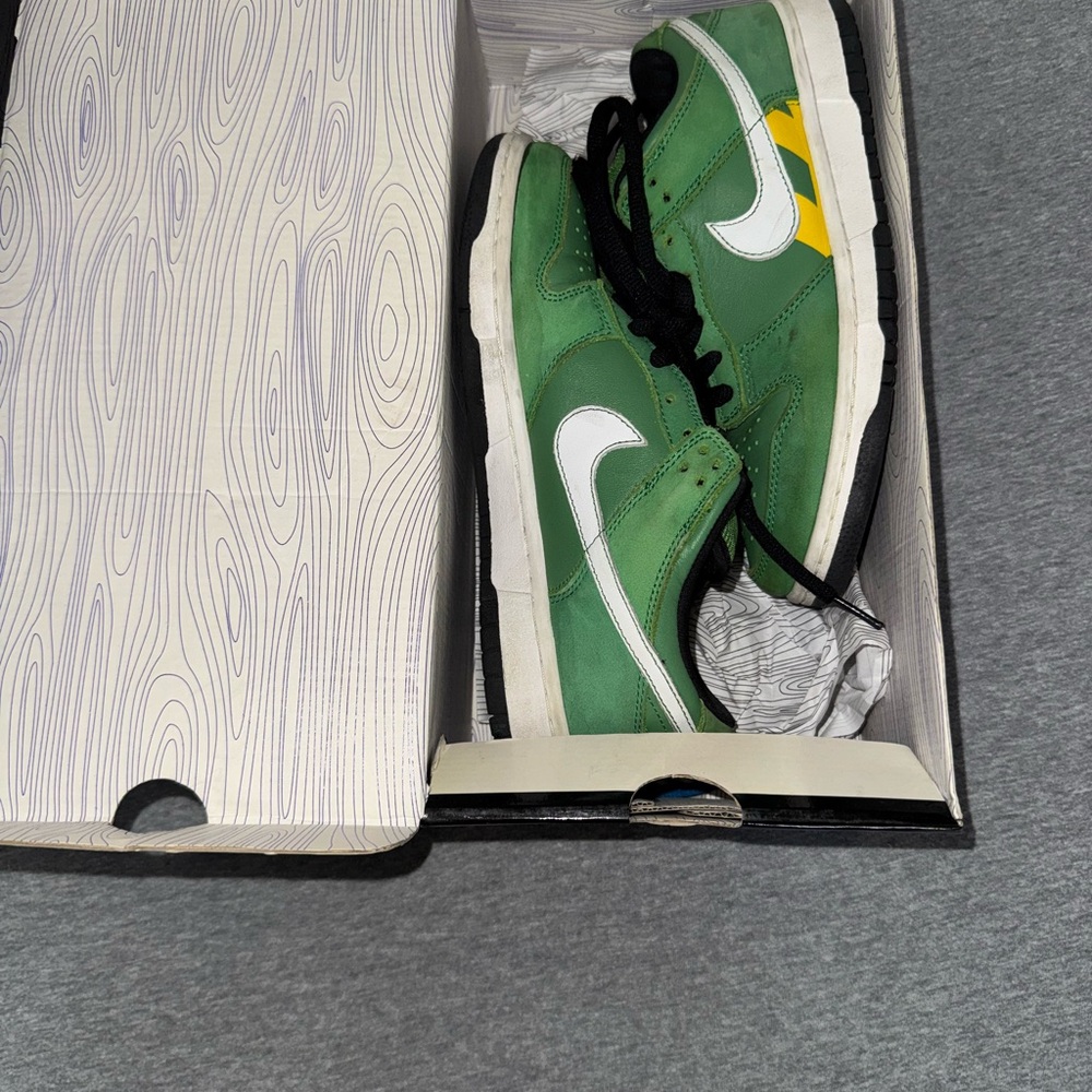 Nike Dunk Low Pro SB Taxi Cab. Grass/ White - Picture 10 of 10